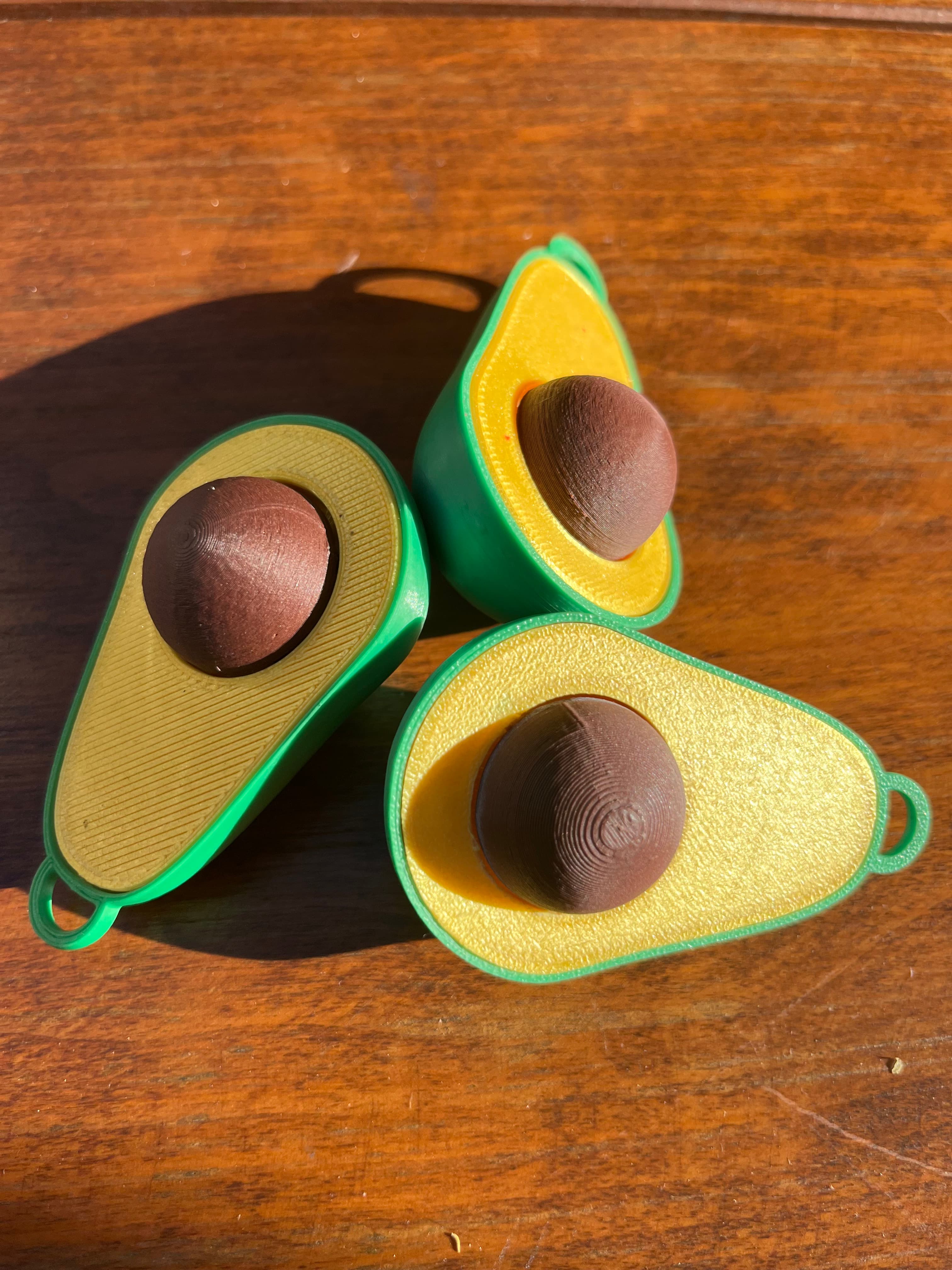 Avokádo fidget klíčenka